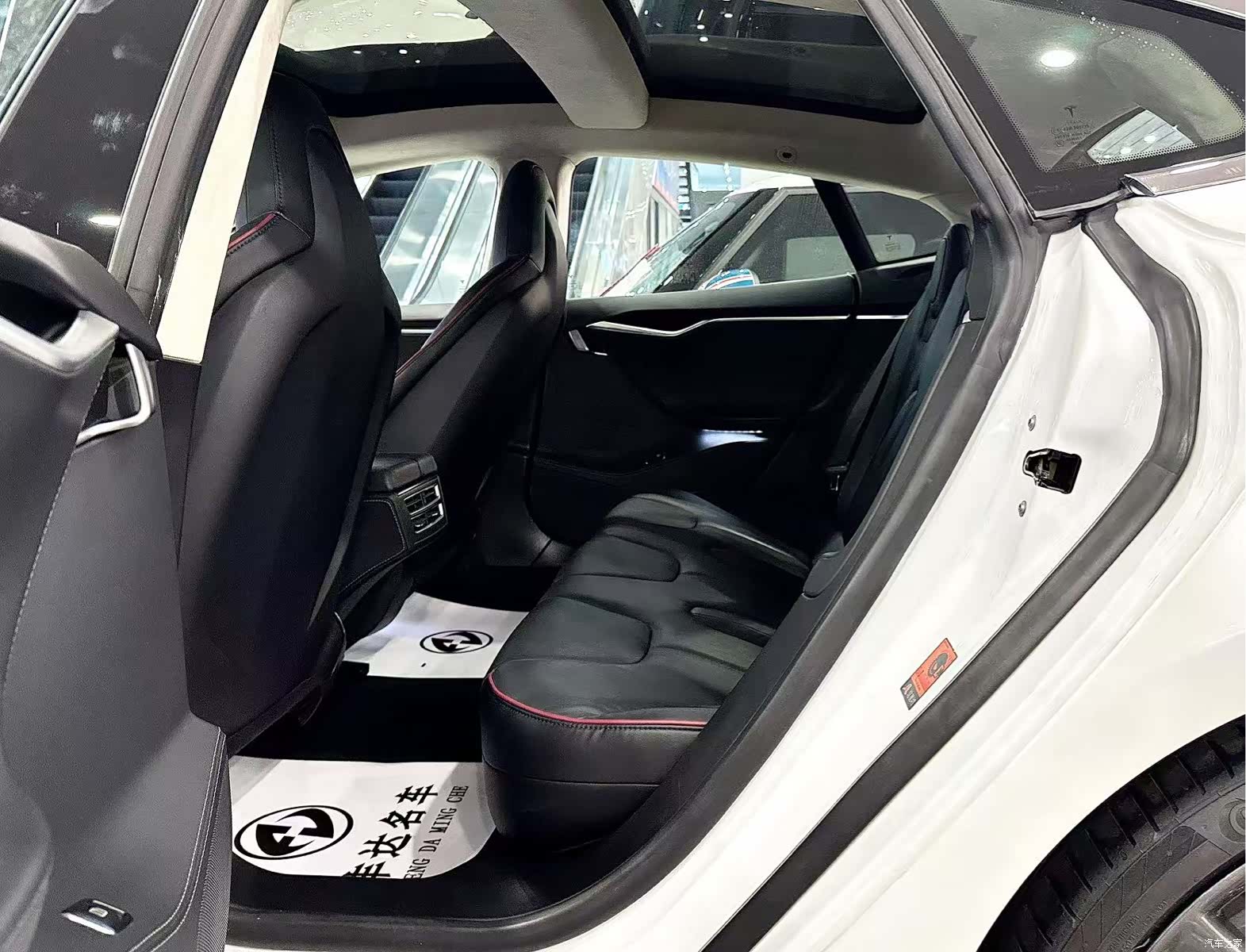 Tesla Model S, 2015 7