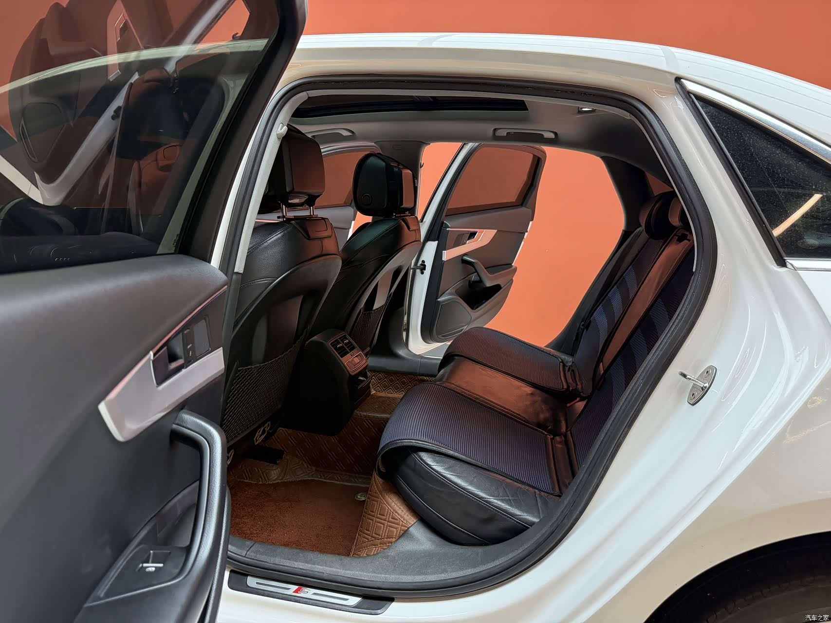 Audi A4L, 2018 все фото