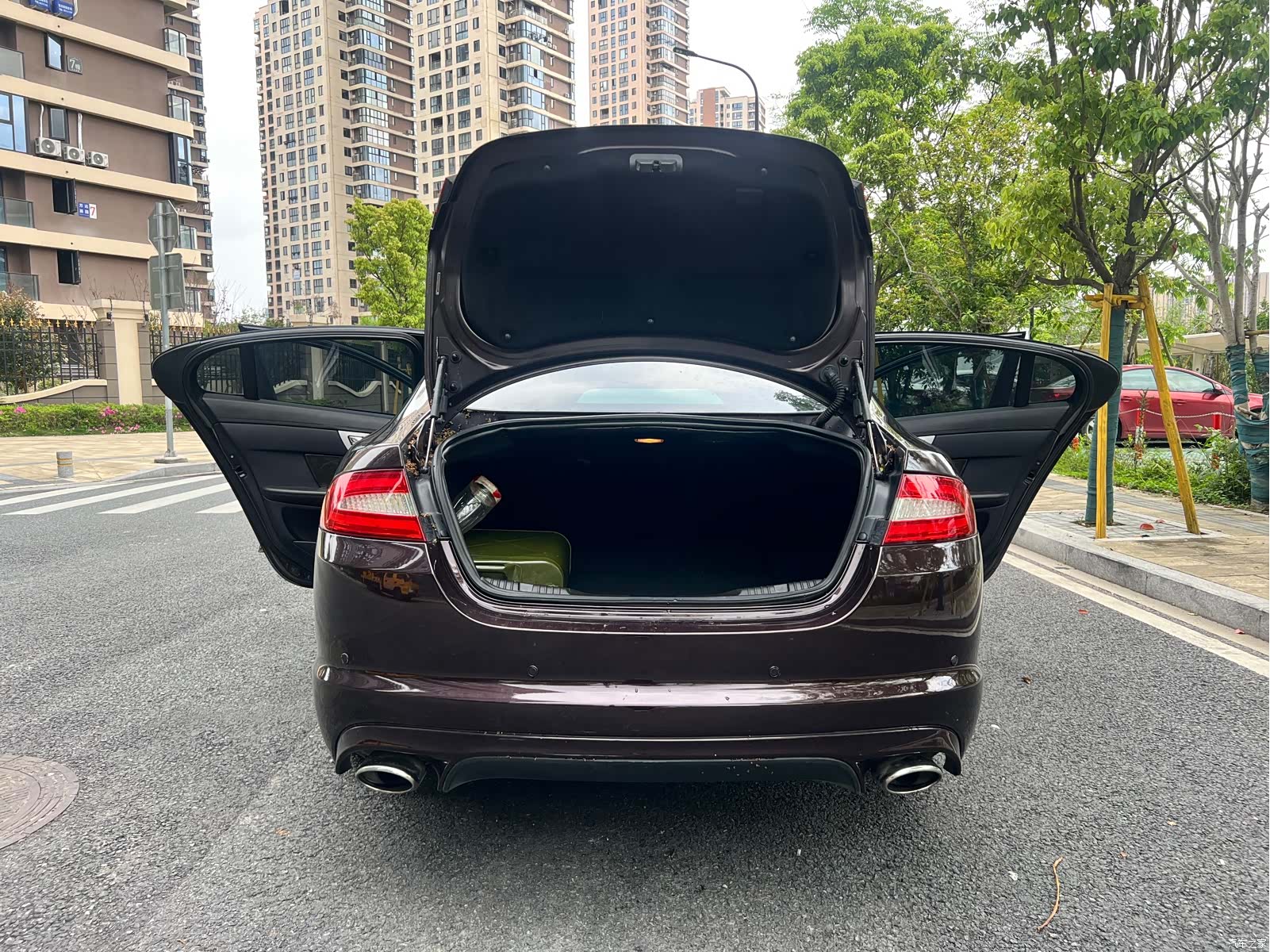 Jaguar XF, 2015 16