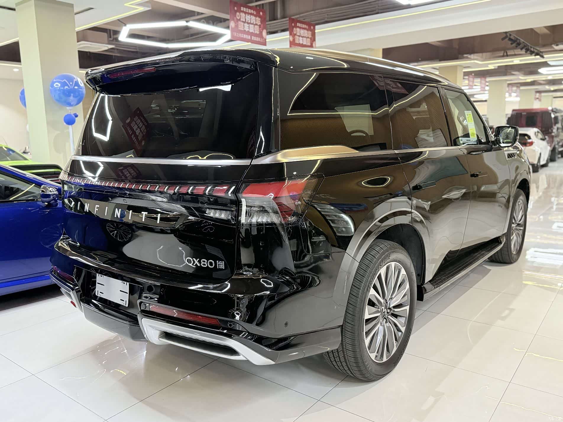 Infiniti QX80, 2025 все фото