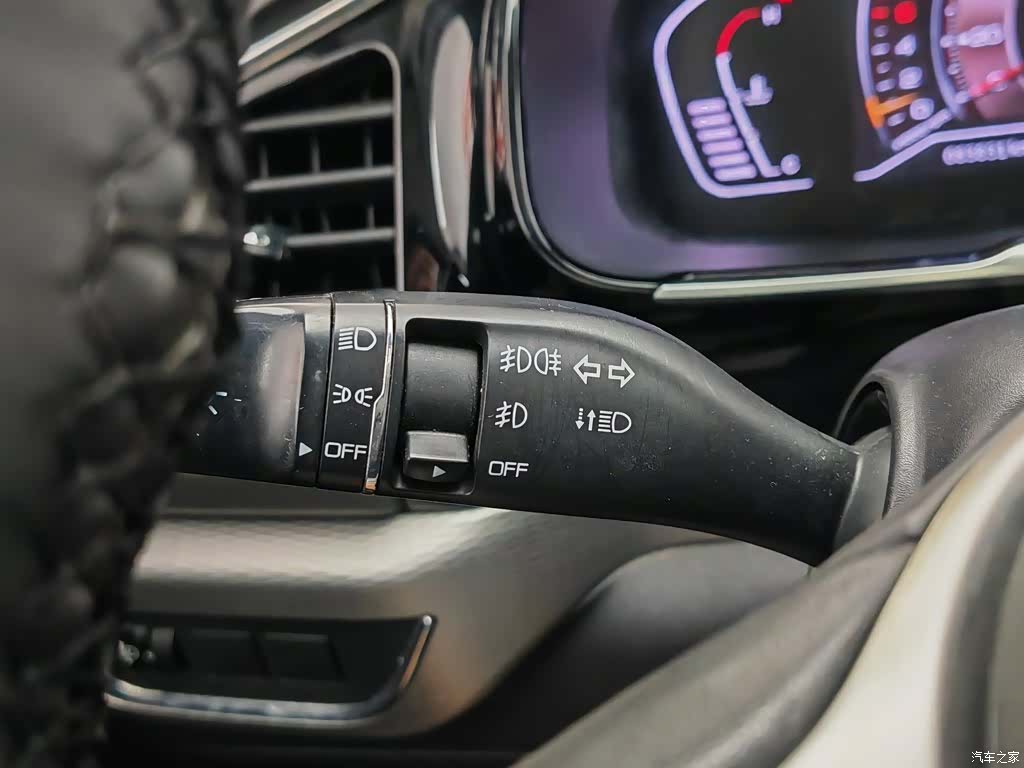 DongFeng AX7, 2019 21