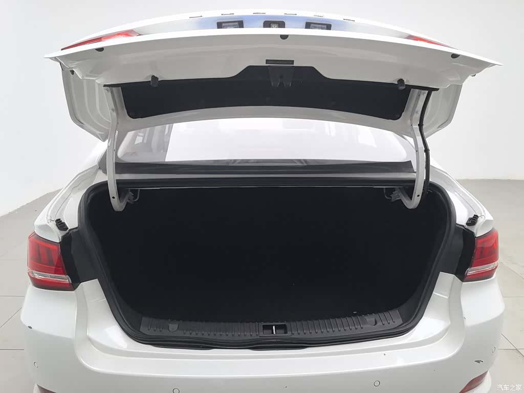 BAIC D50, 2020 16