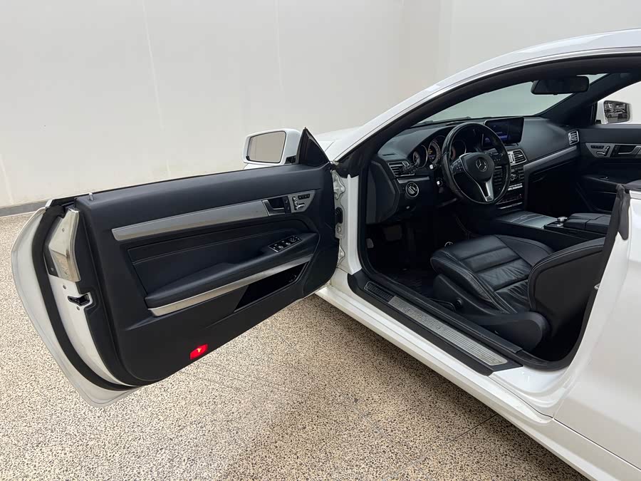 Mercedes-Benz E-Class 2015, фото 21