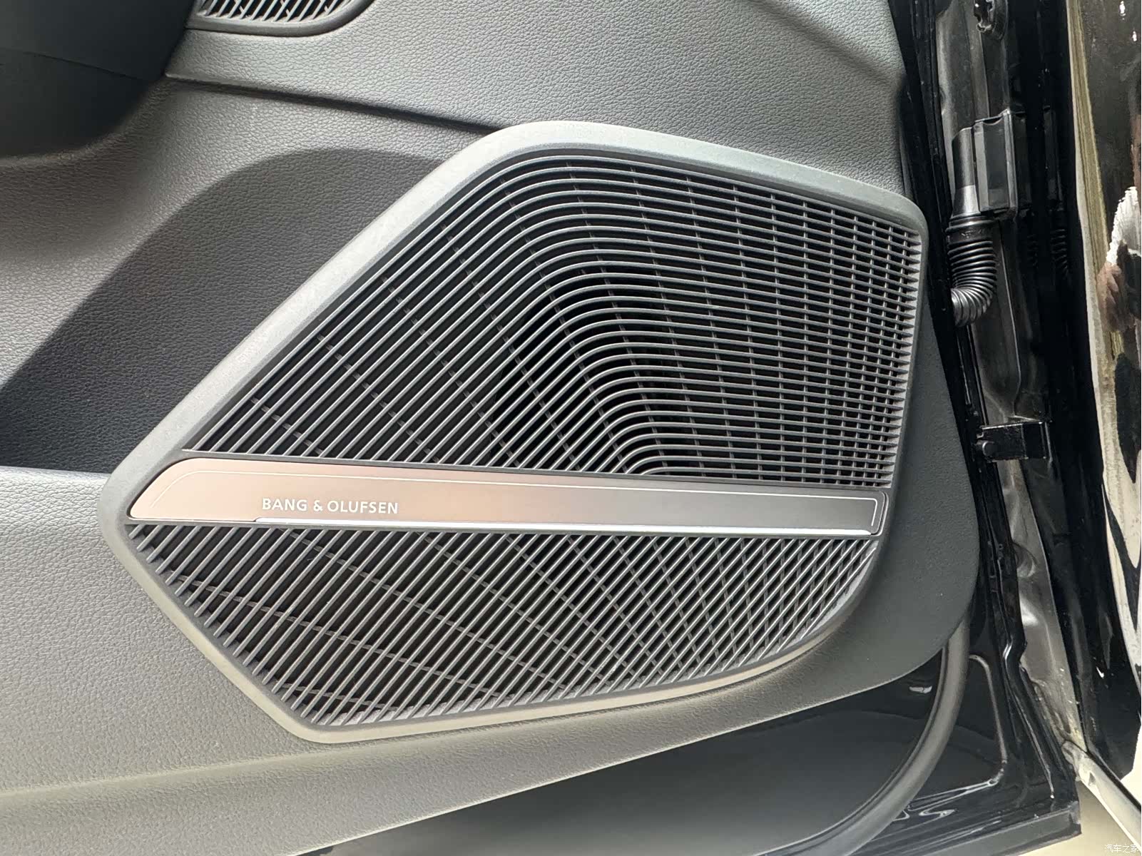 Audi Q5L, 2025 13
