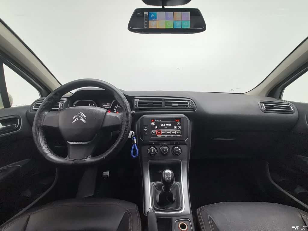 Citroen C4, 2015 все фото
