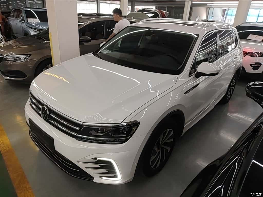 Volkswagen Tiguan L