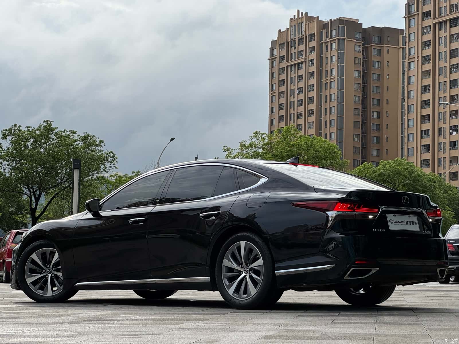 Lexus LS, 2019 4