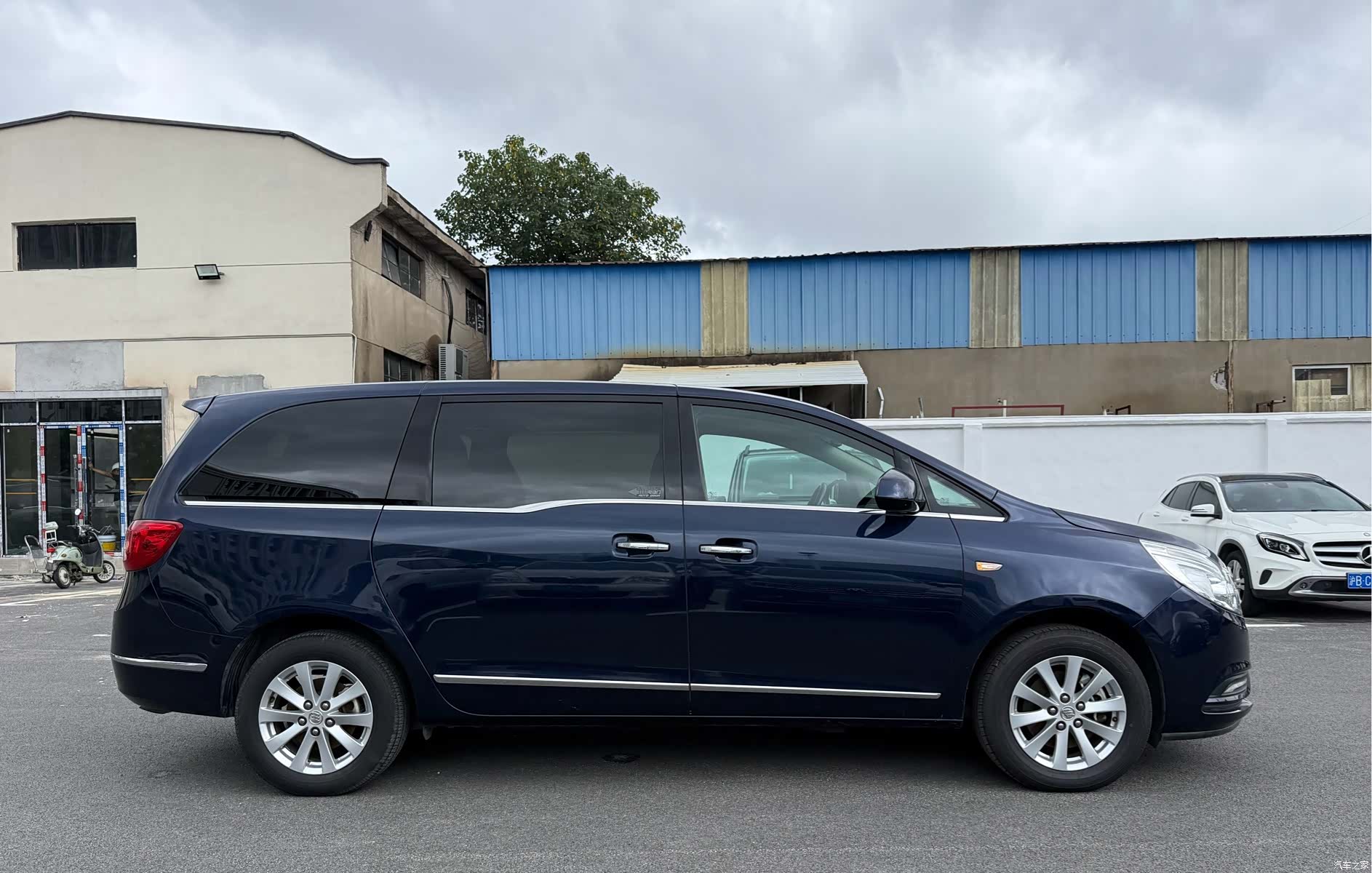 Buick GL8, 2018 9