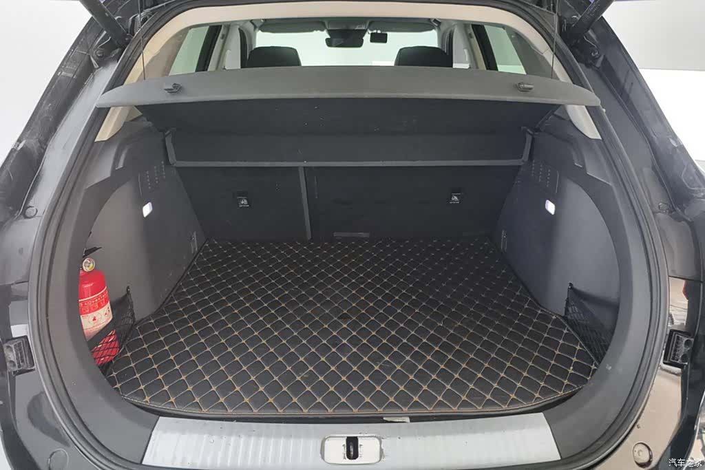 Hongqi HS5, 2020 4