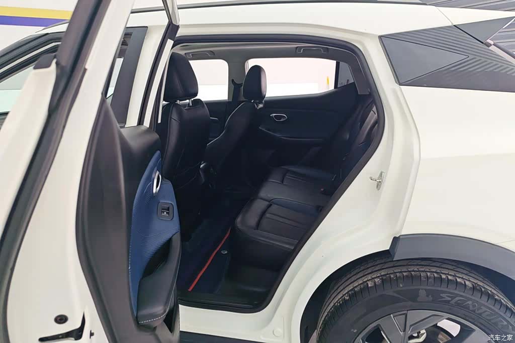Trumpchi GS3, 2024 11