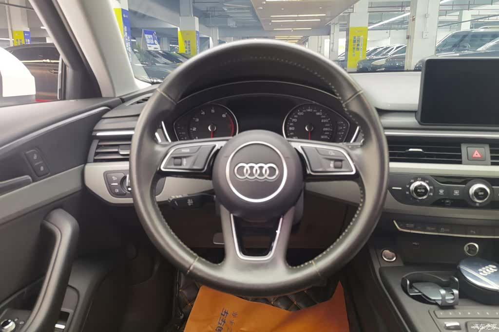 Audi A4L, 2019 15