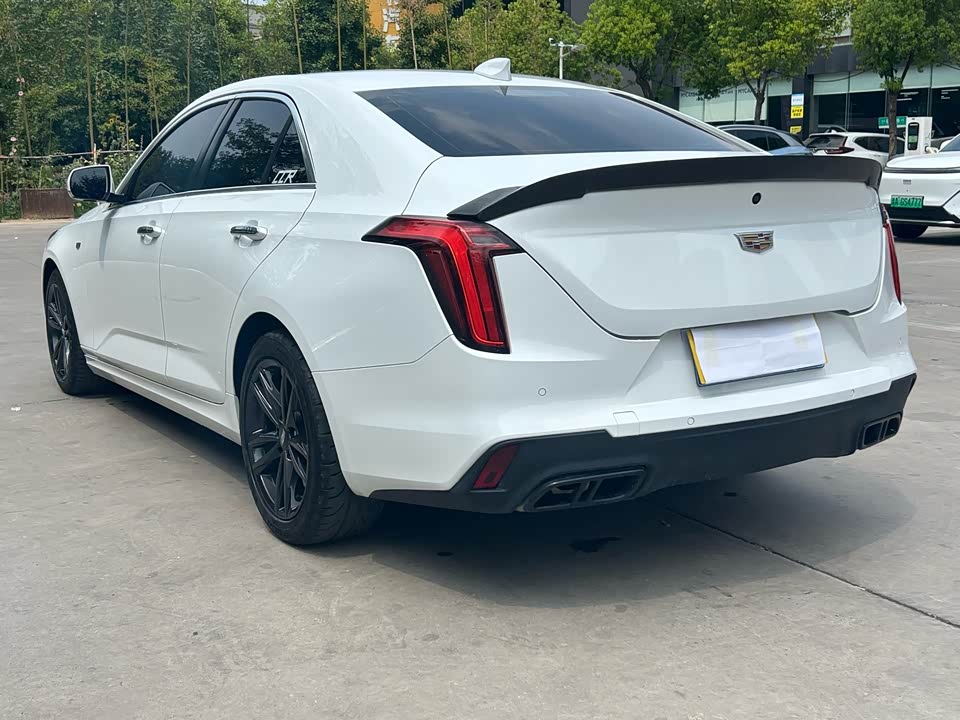 Cadillac CT4