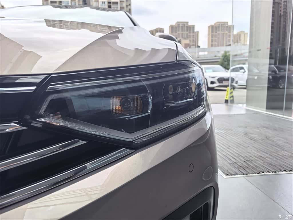 Volkswagen Magotan, 2021 12