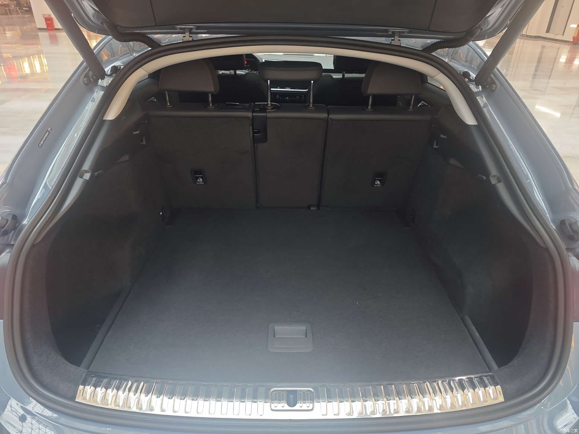 Audi Q3, 2023 14