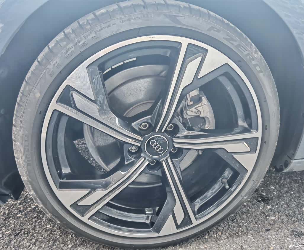 Audi A4L, 2022 13