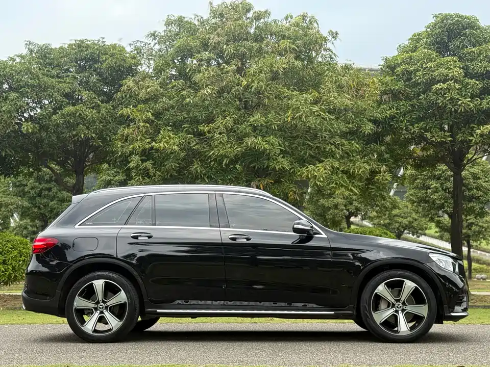 Mercedes-Benz GLC Mercedes-Benz GLC