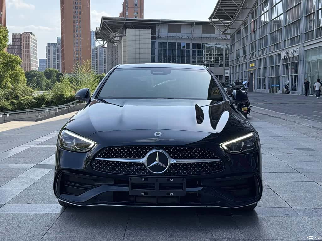 Mercedes-Benz C-Class, 2024 2