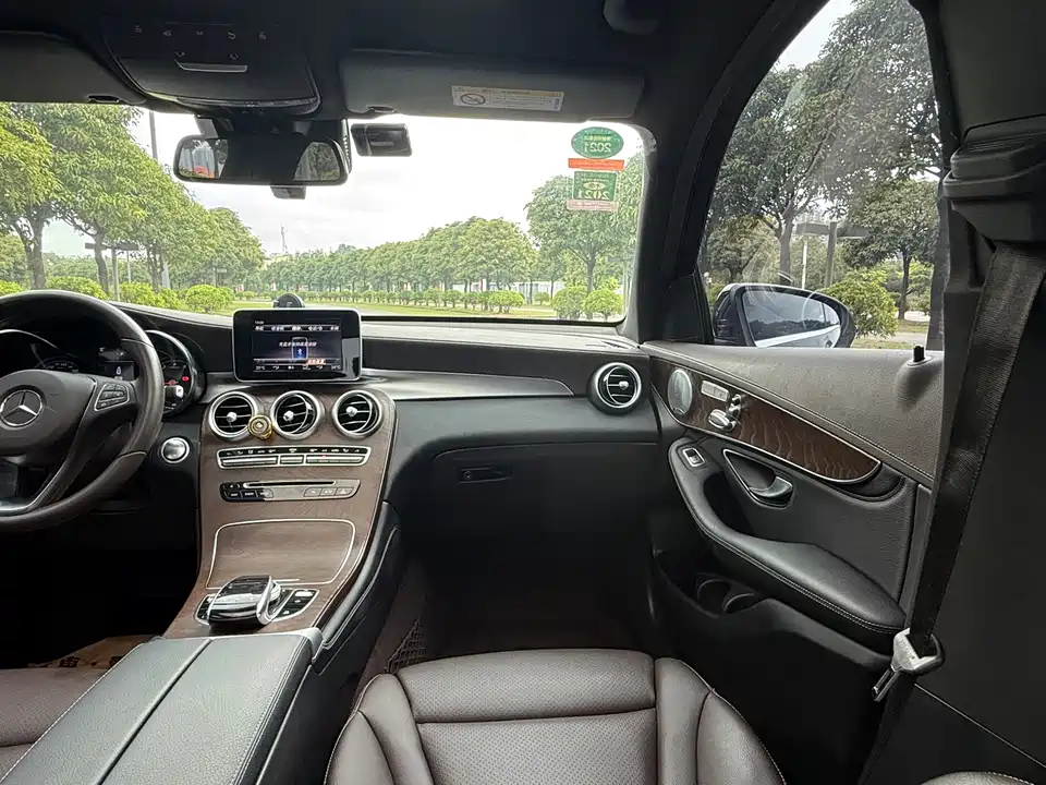 Mercedes-Benz GLC Mercedes-Benz GLC