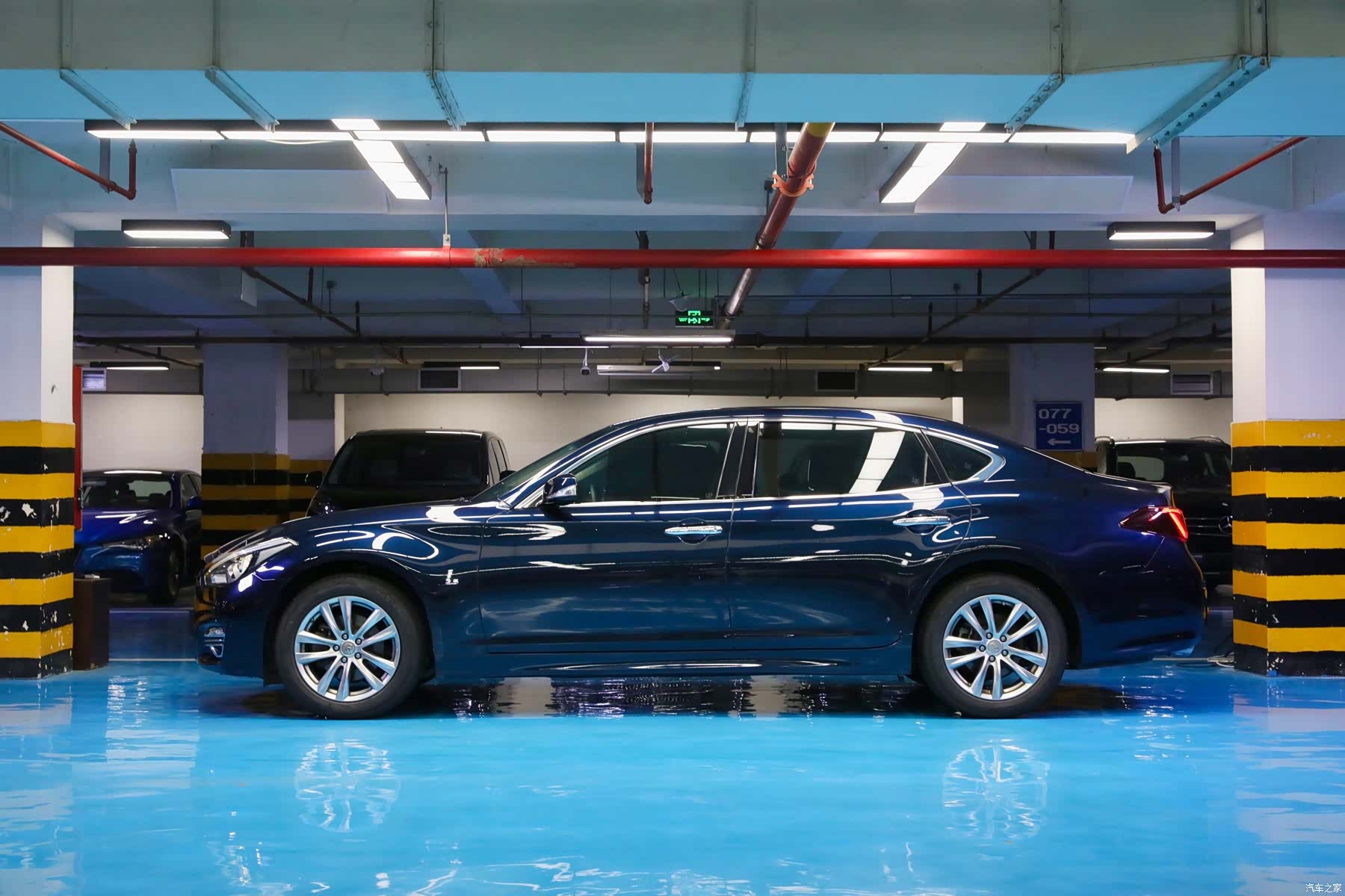Infiniti Q70, 2016 2