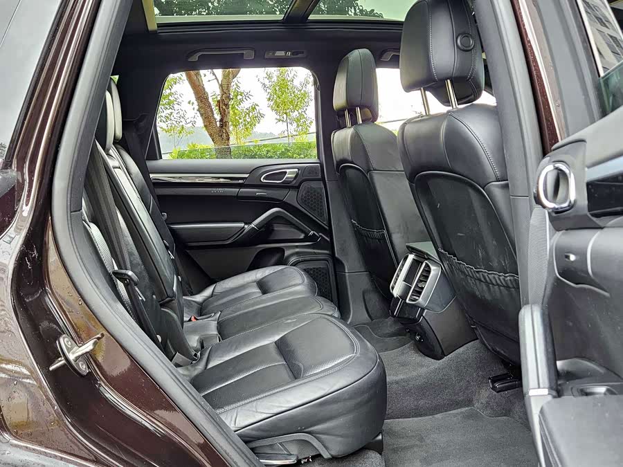 Porsche Cayenne 2015, фото 12