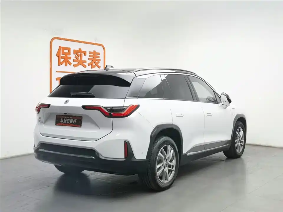 NIO ES6
