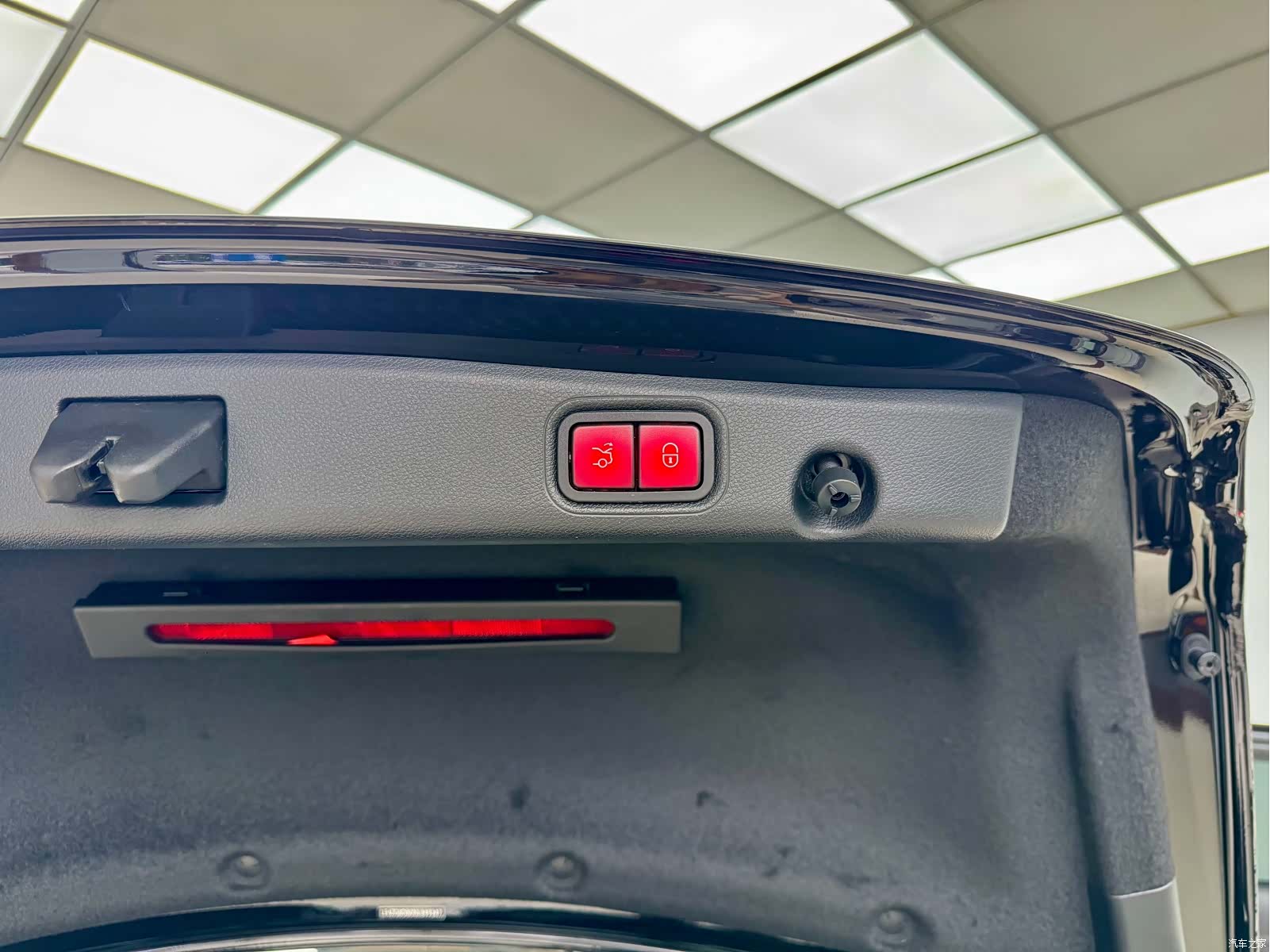 Mercedes-Benz E-Class, 2022 25