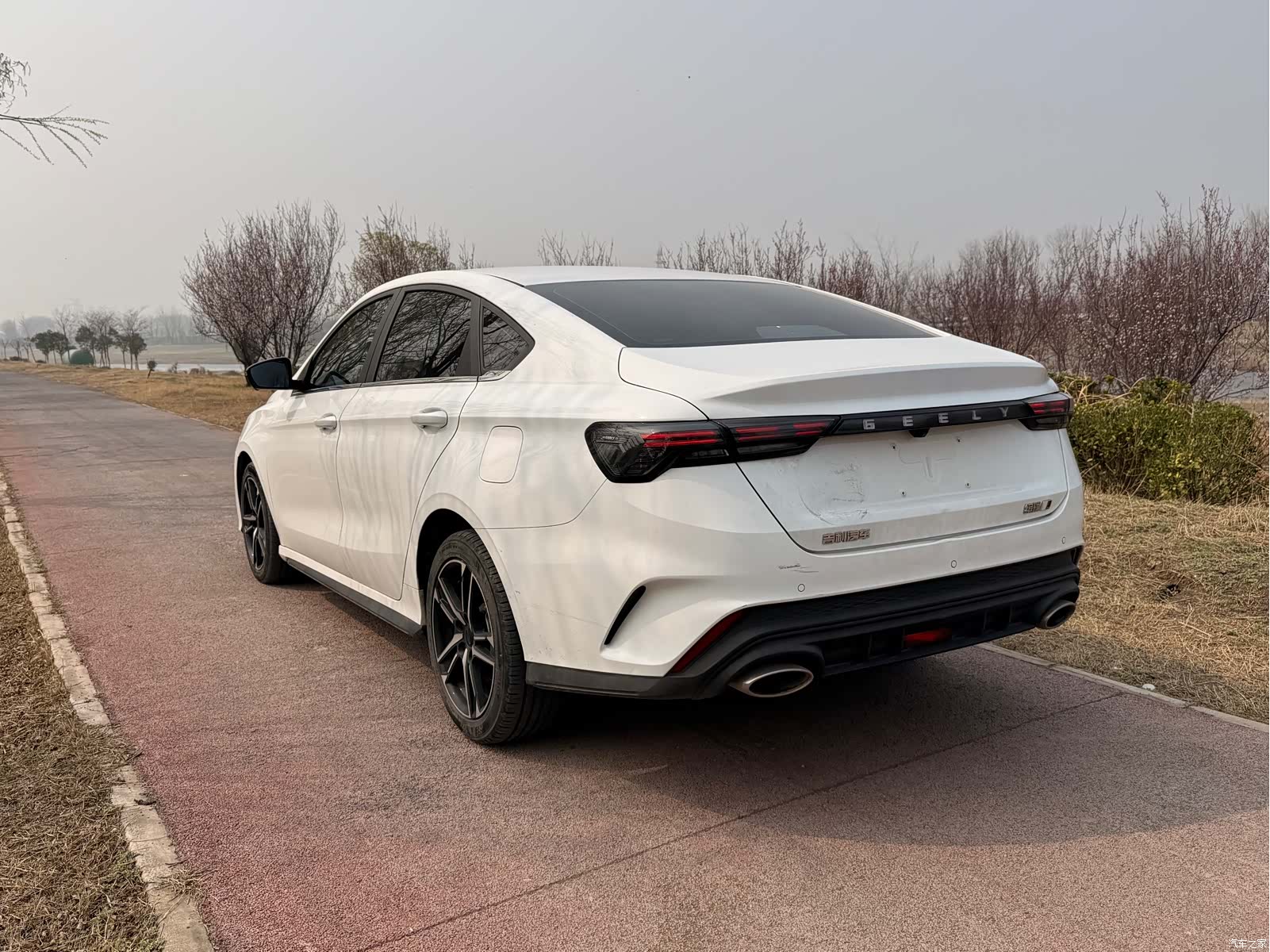 Geely Binray, 2023 10