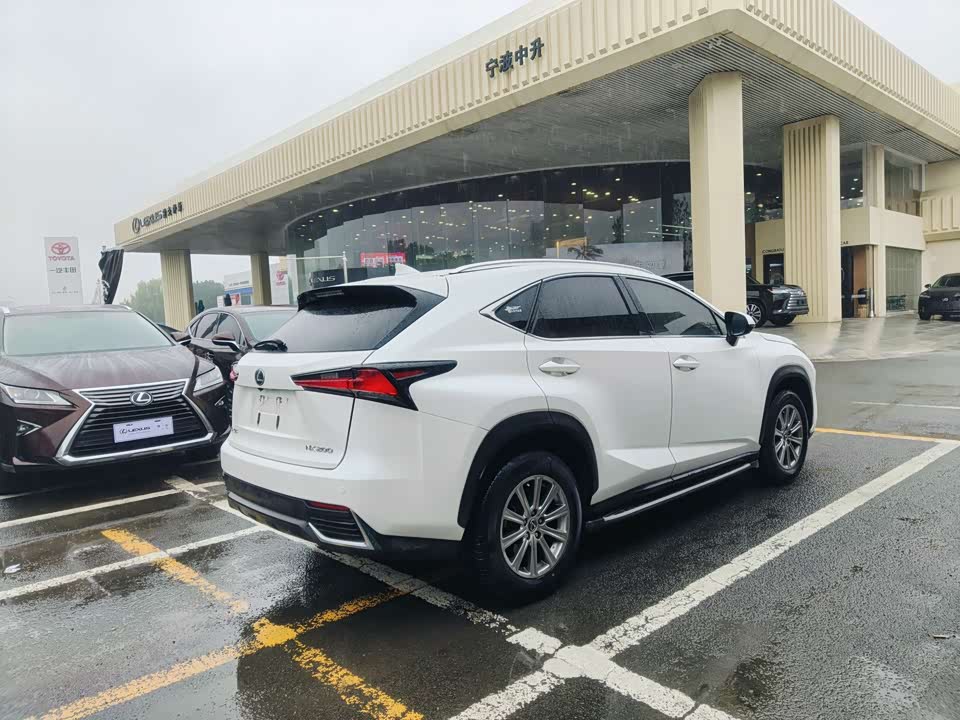 Lexus NX