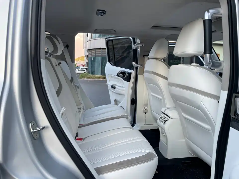 CrossBoundary Co-creation tank 300