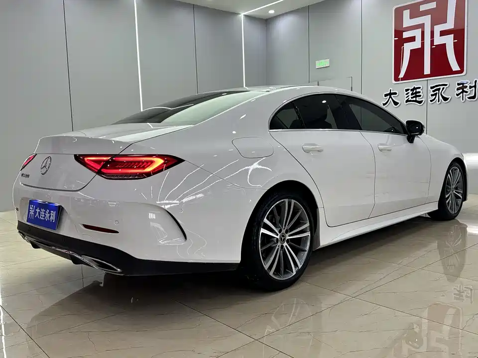 Mercedes-Benz CLS