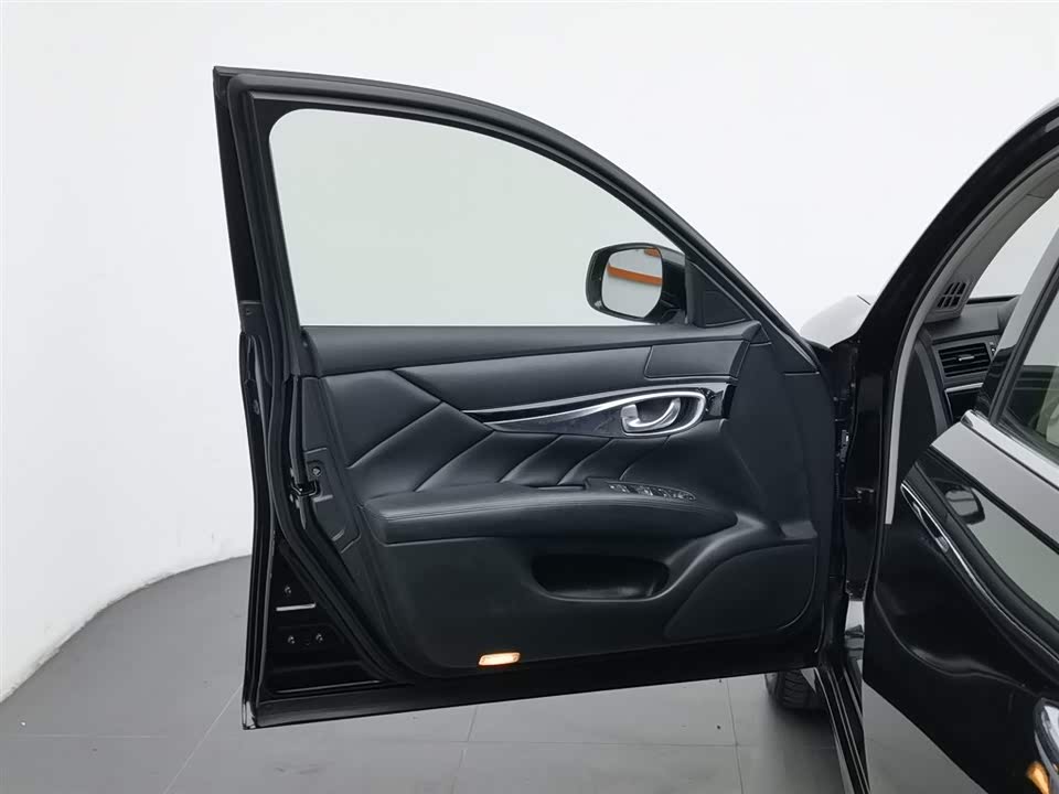 Infiniti Q70 Infiniti Q70