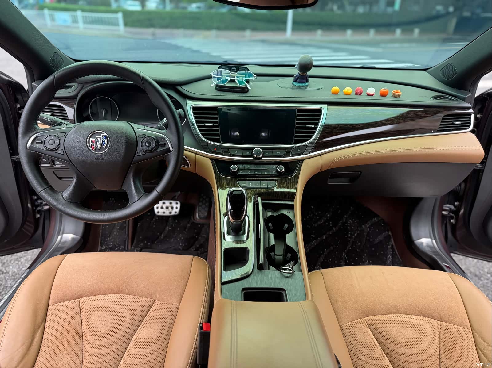 Buick LaCrosse, 2017 все фото