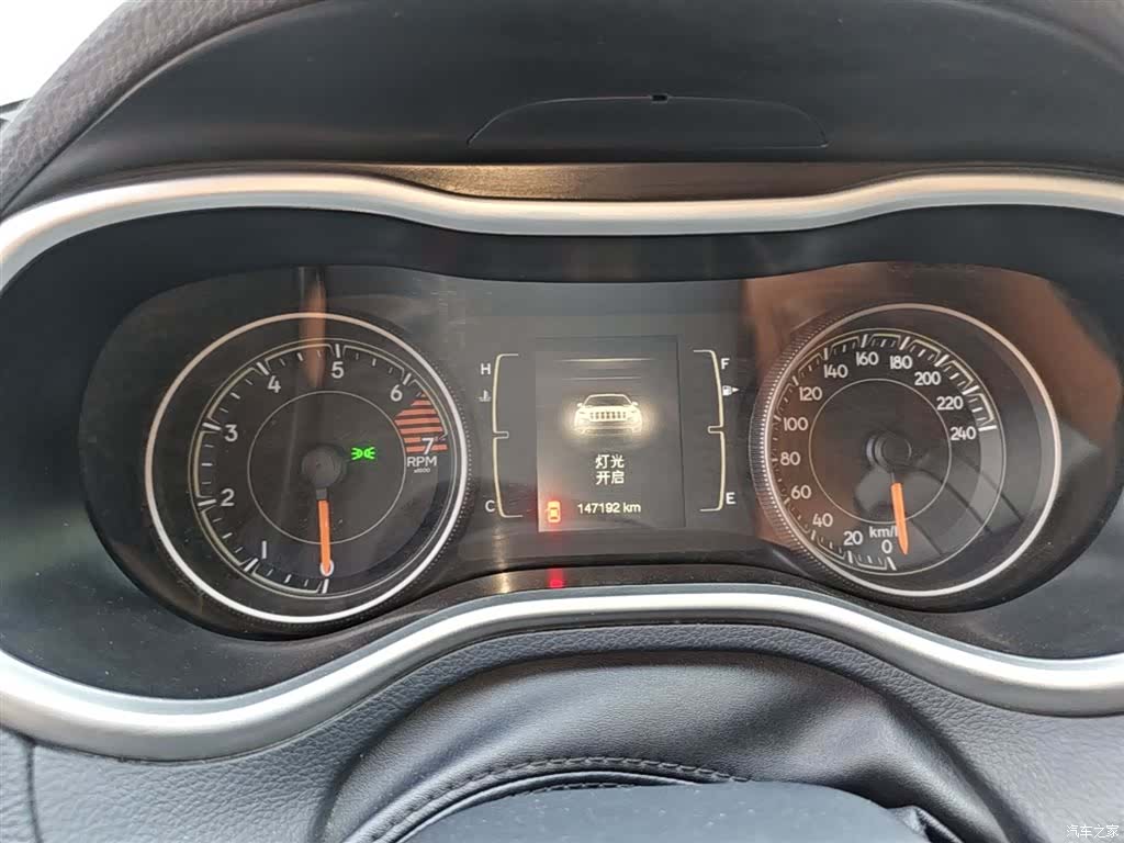 Jeep Cherokee, 2016 12