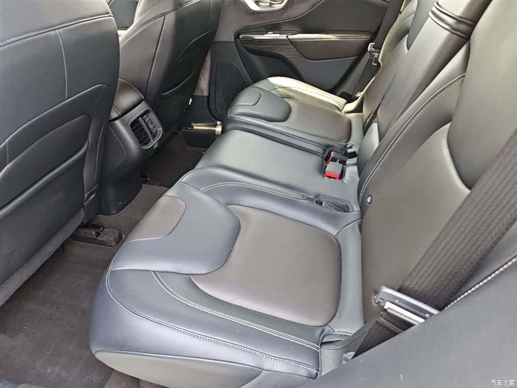 Jeep Cherokee, 2016 17