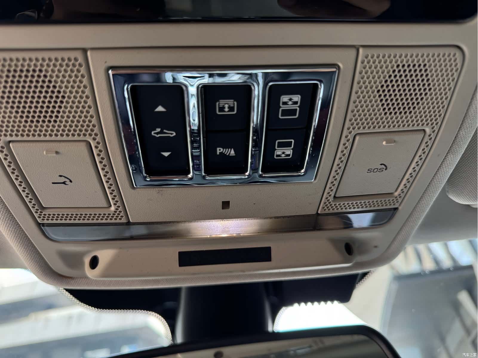 Jaguar XJ, 2018 12