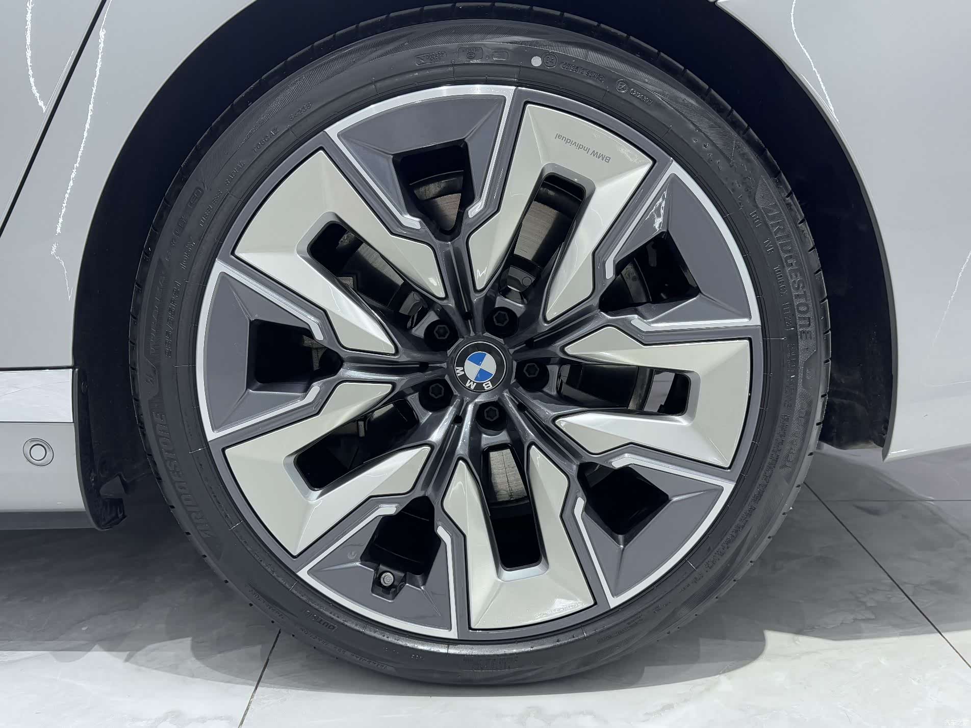 BMW i7, 2023 22