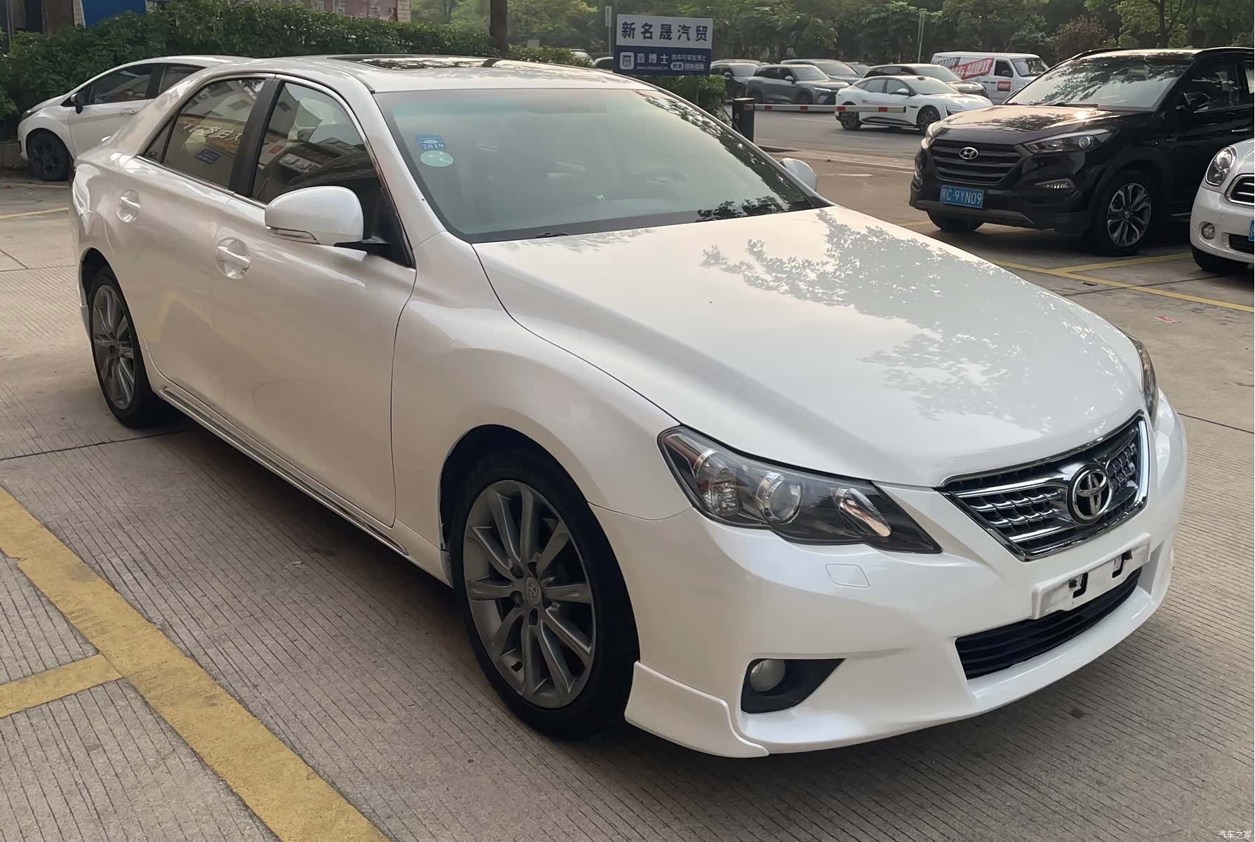 Toyota 2.5V, 2013 3
