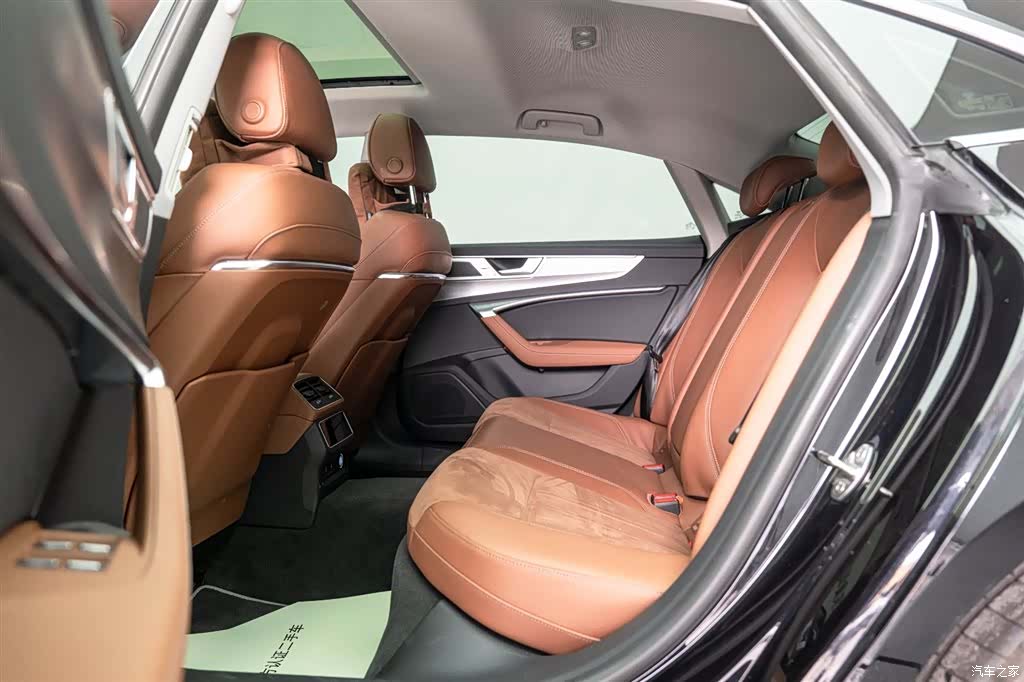 Audi A7L, 2026 12