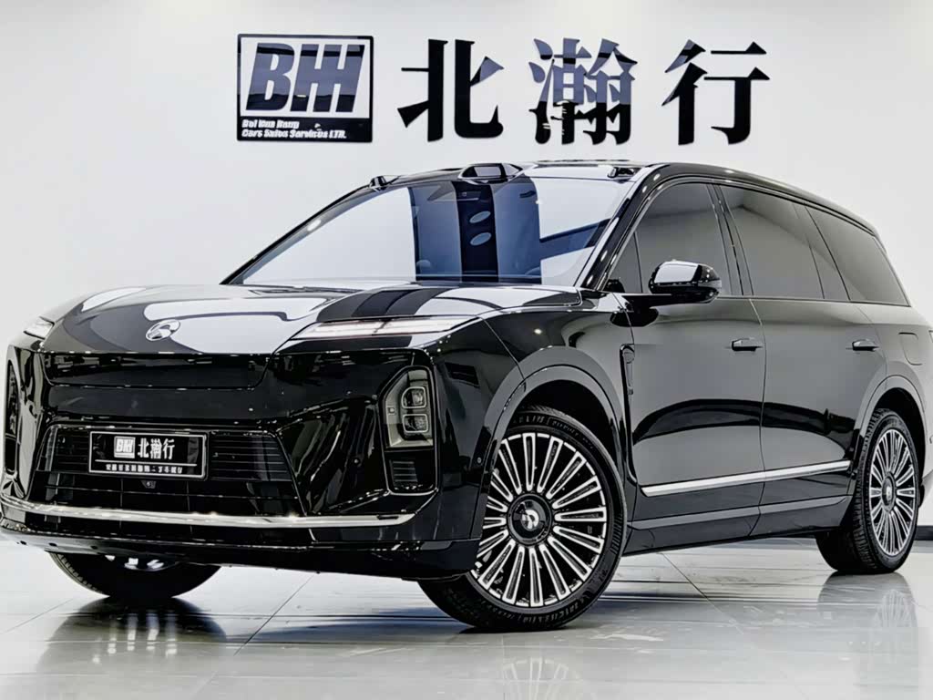 NIO ES8