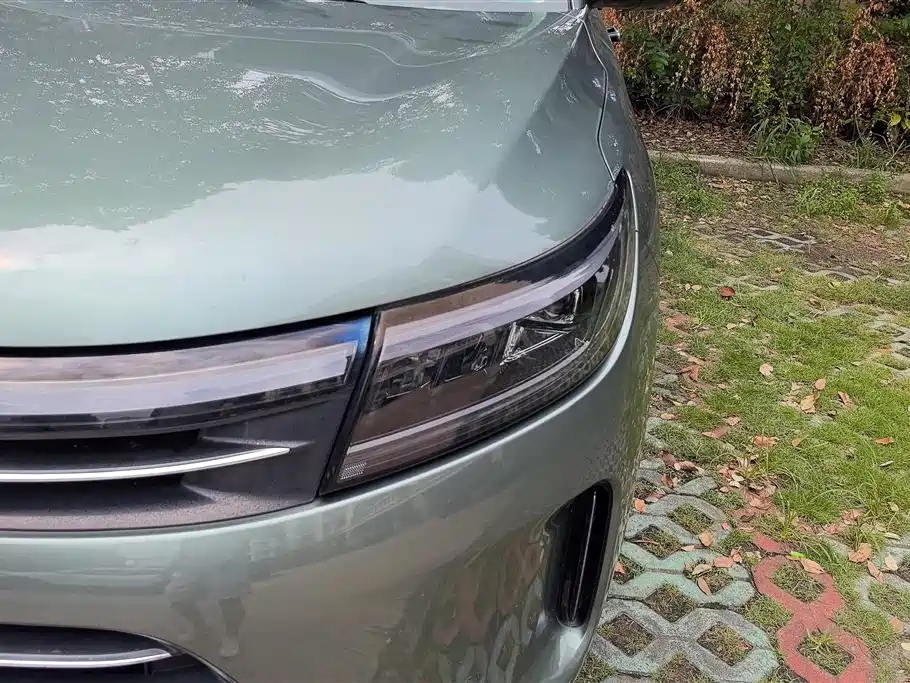 AITO Ask the world M7