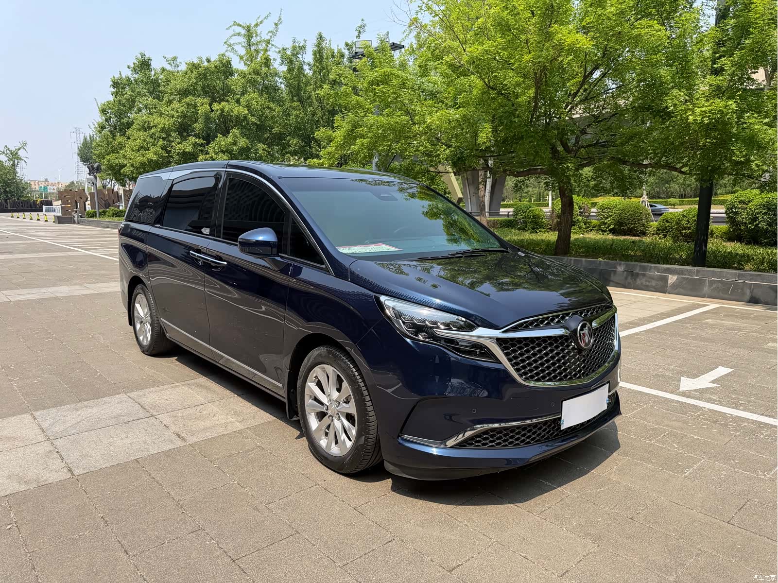 Buick GL8, 2020 3