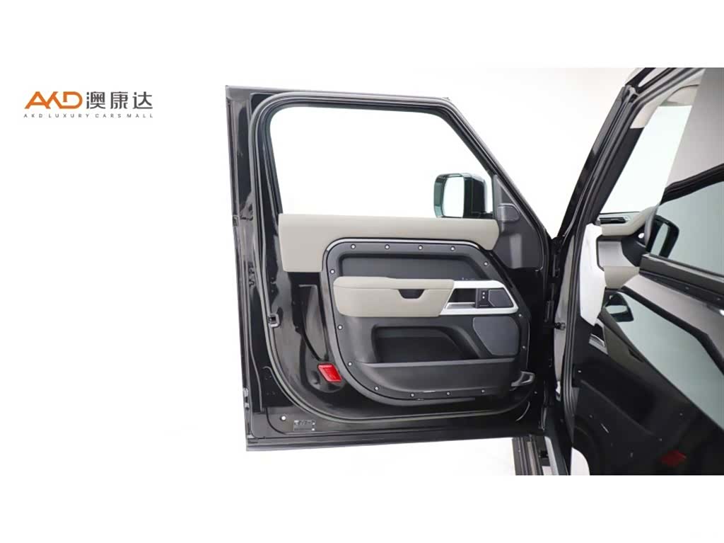 Land Rover Defender, 2023 10