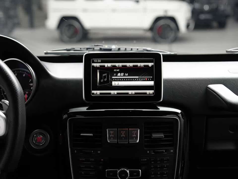 Mercedes-Benz G-class