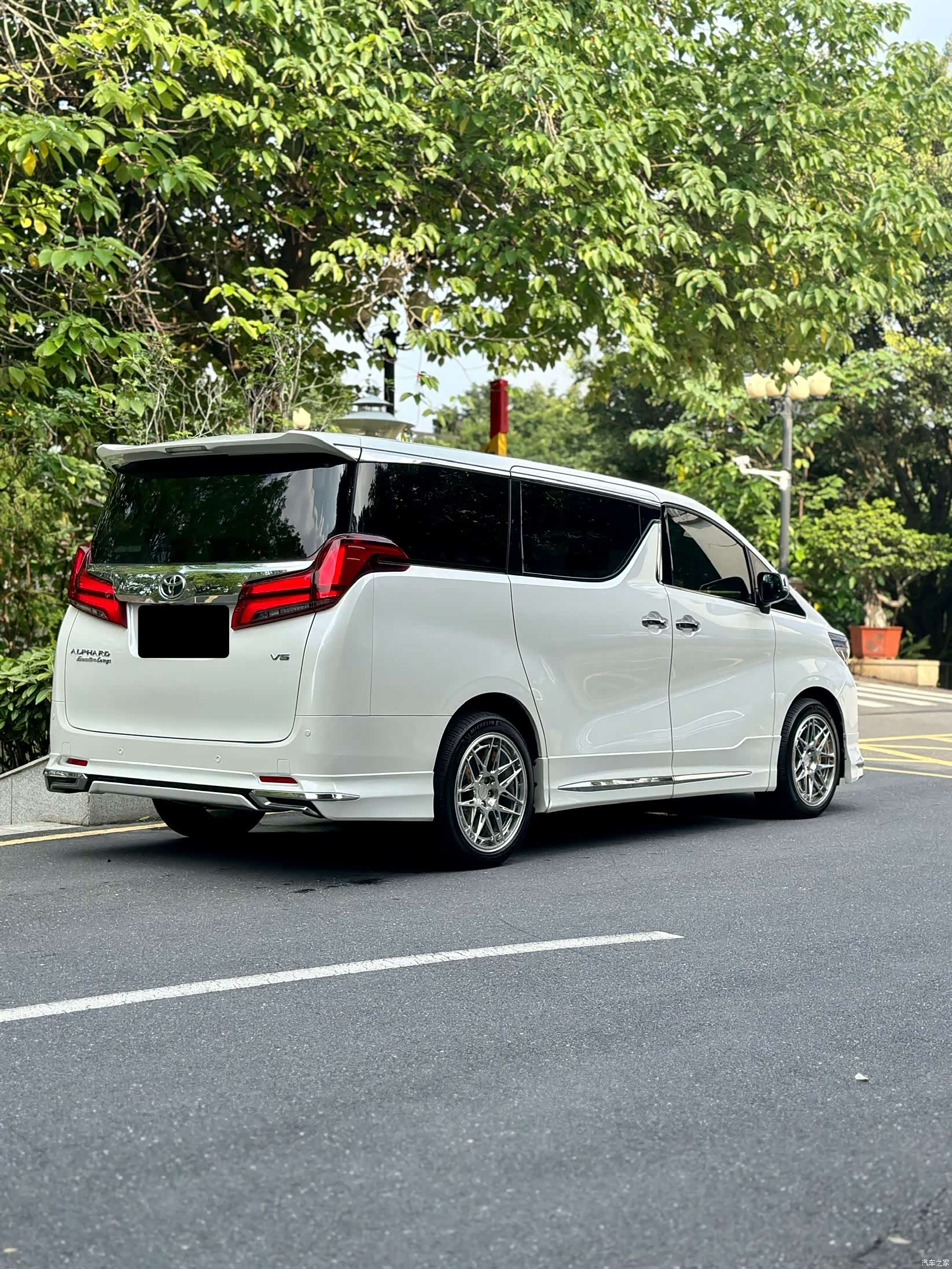 Toyota Alphard, 2017 4