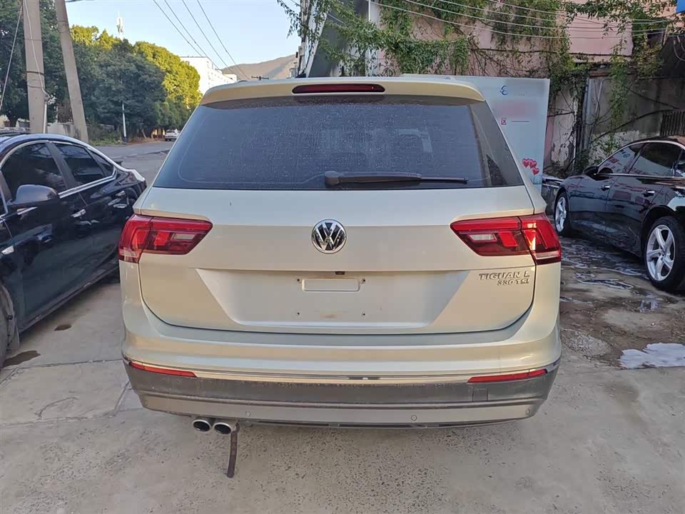 Volkswagen Tiguan L