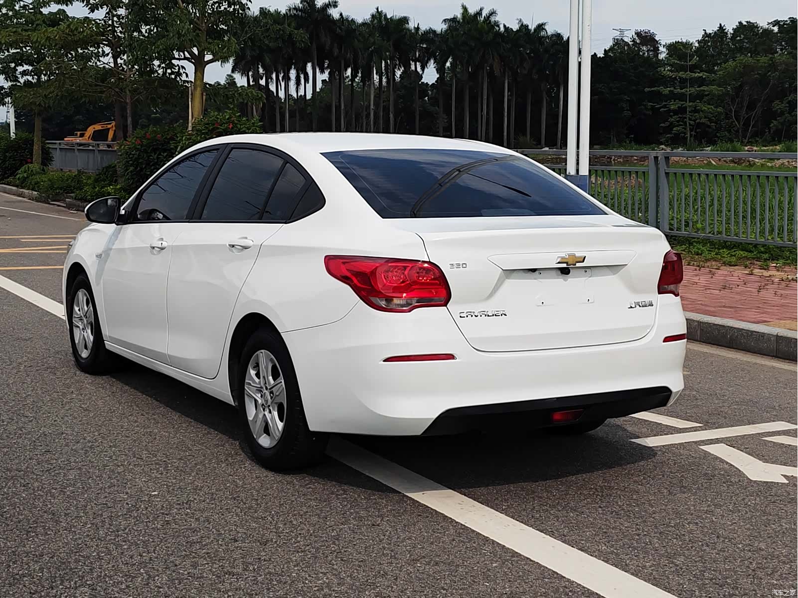 Chevrolet 320, 2019 все фото