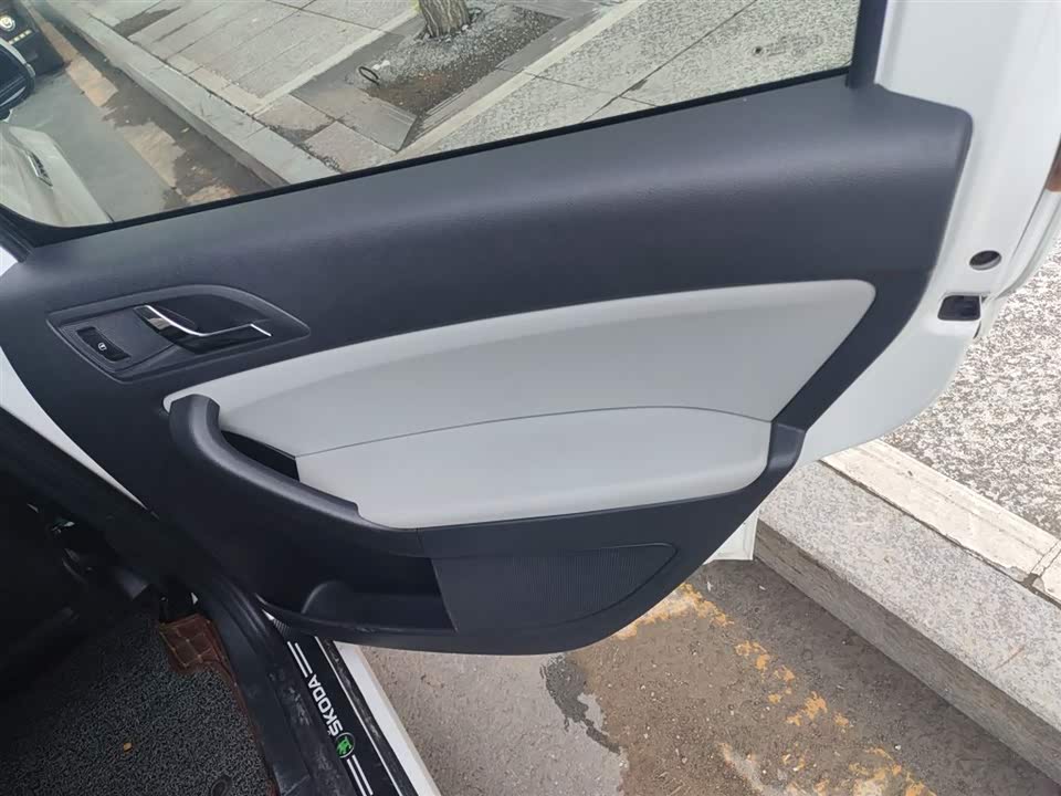 Skoda Yeti Skoda Yeti
