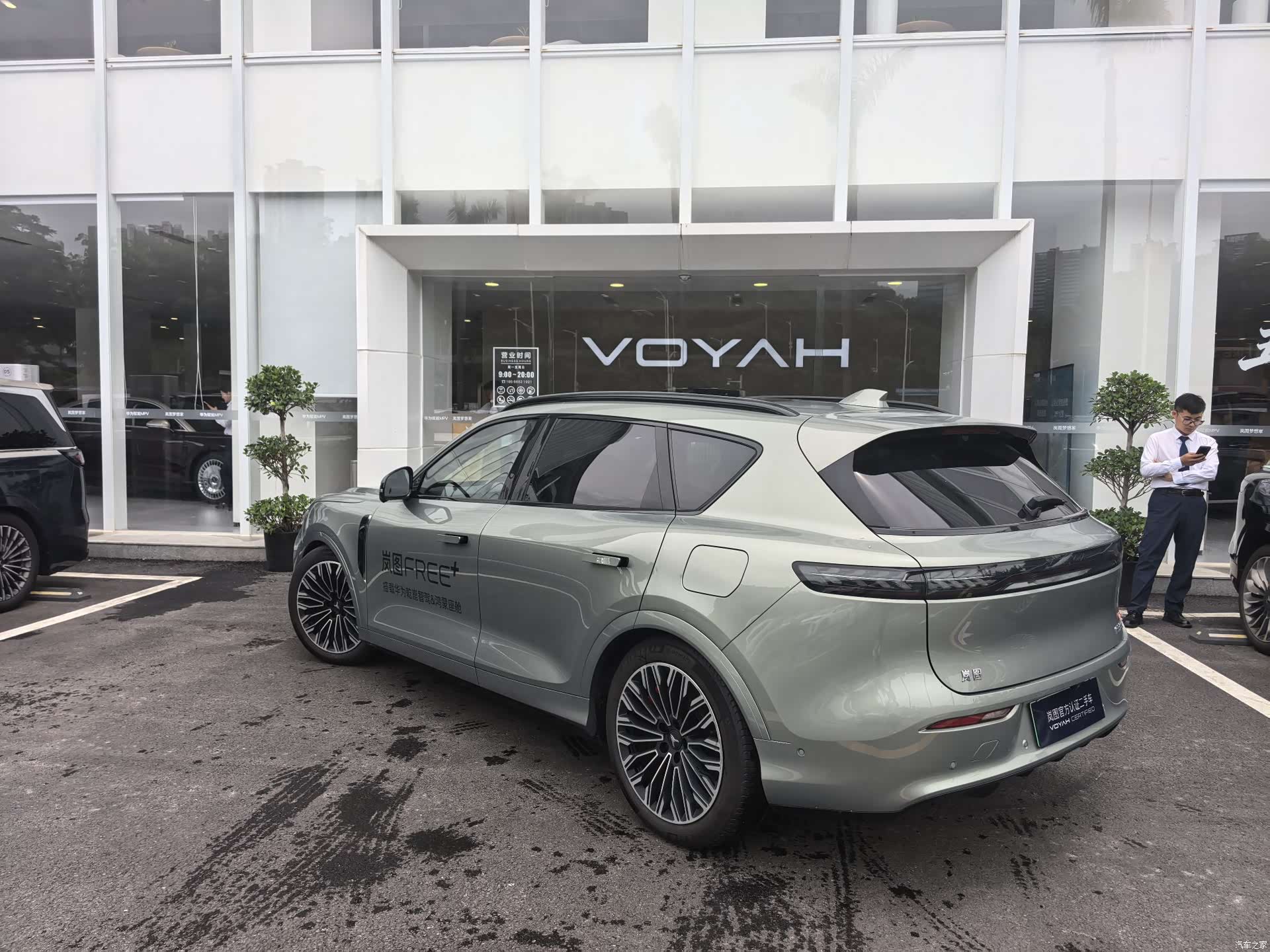 Voyah Free, 2025 все фото