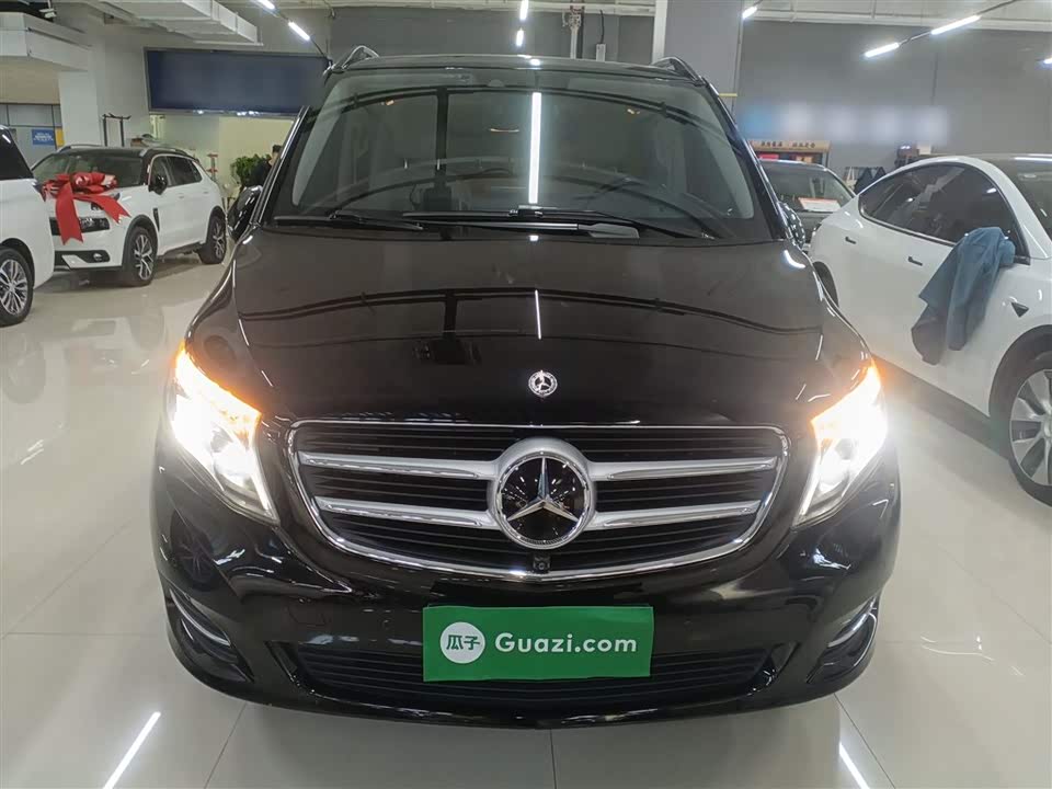 Mercedes-Benz V-class