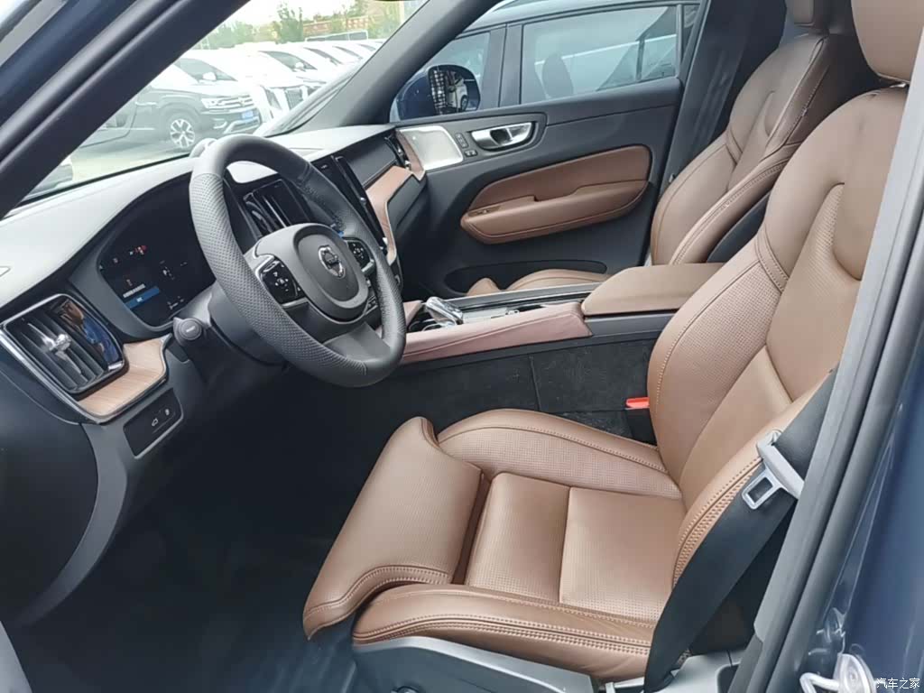 Volvo XC60, 2023 11